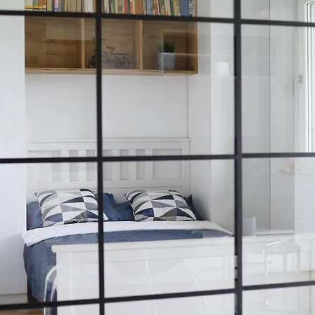 Capital Towers - Modern Z Widokiem Na Rzeke I Park ジェシュフ